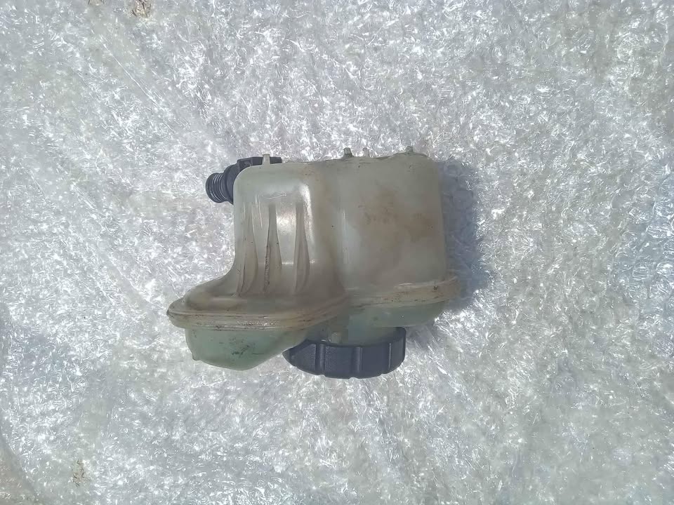 MERCEDES BENZ M133 ENGINE EXPANSION TANK