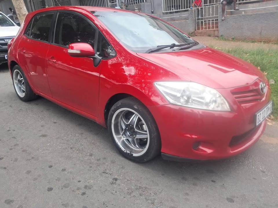 Toyota Auris 1.3 kilometers  for sale