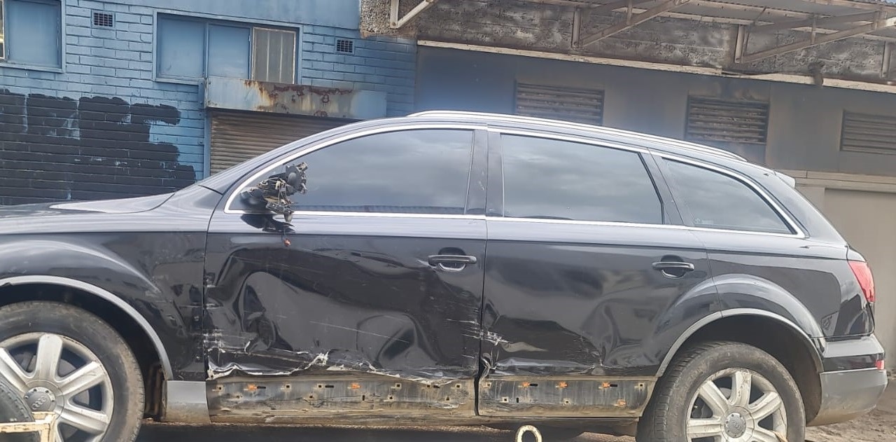 Audi Q7 3.0tdi with CRC engine and auto gearbox stripping for spares  code 2 - Private Seller