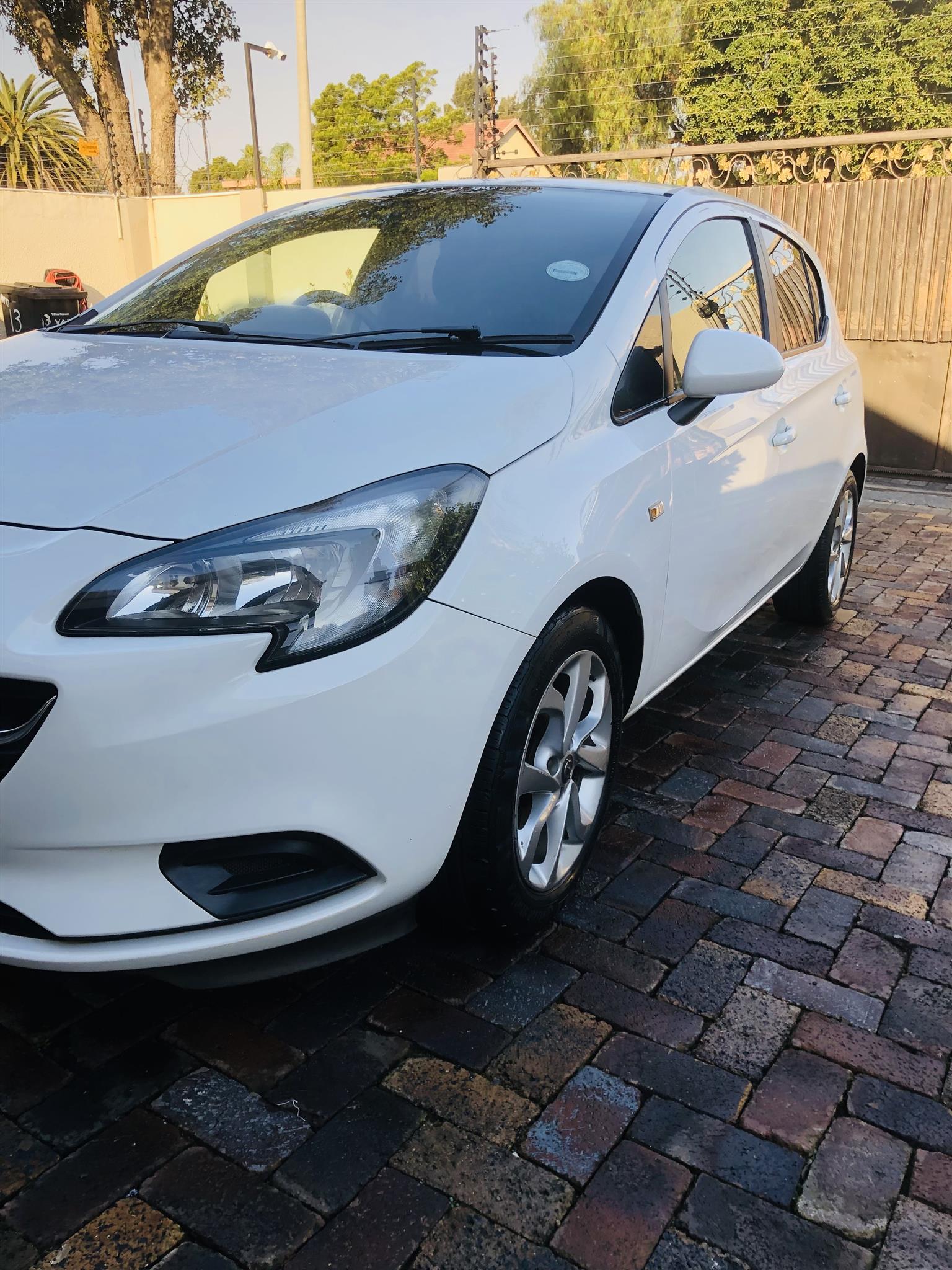 Opel Corsa 1.0T ECOTEC (Enjoy)