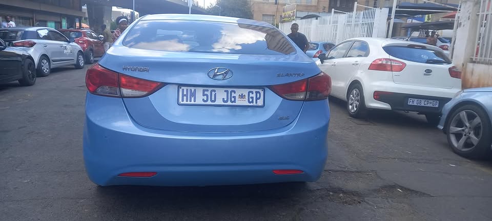 2013 HYUNDAI ELENTRA 1.8 GLS SEDAN PETROL, AUTOMATIC, BLUE COLOR