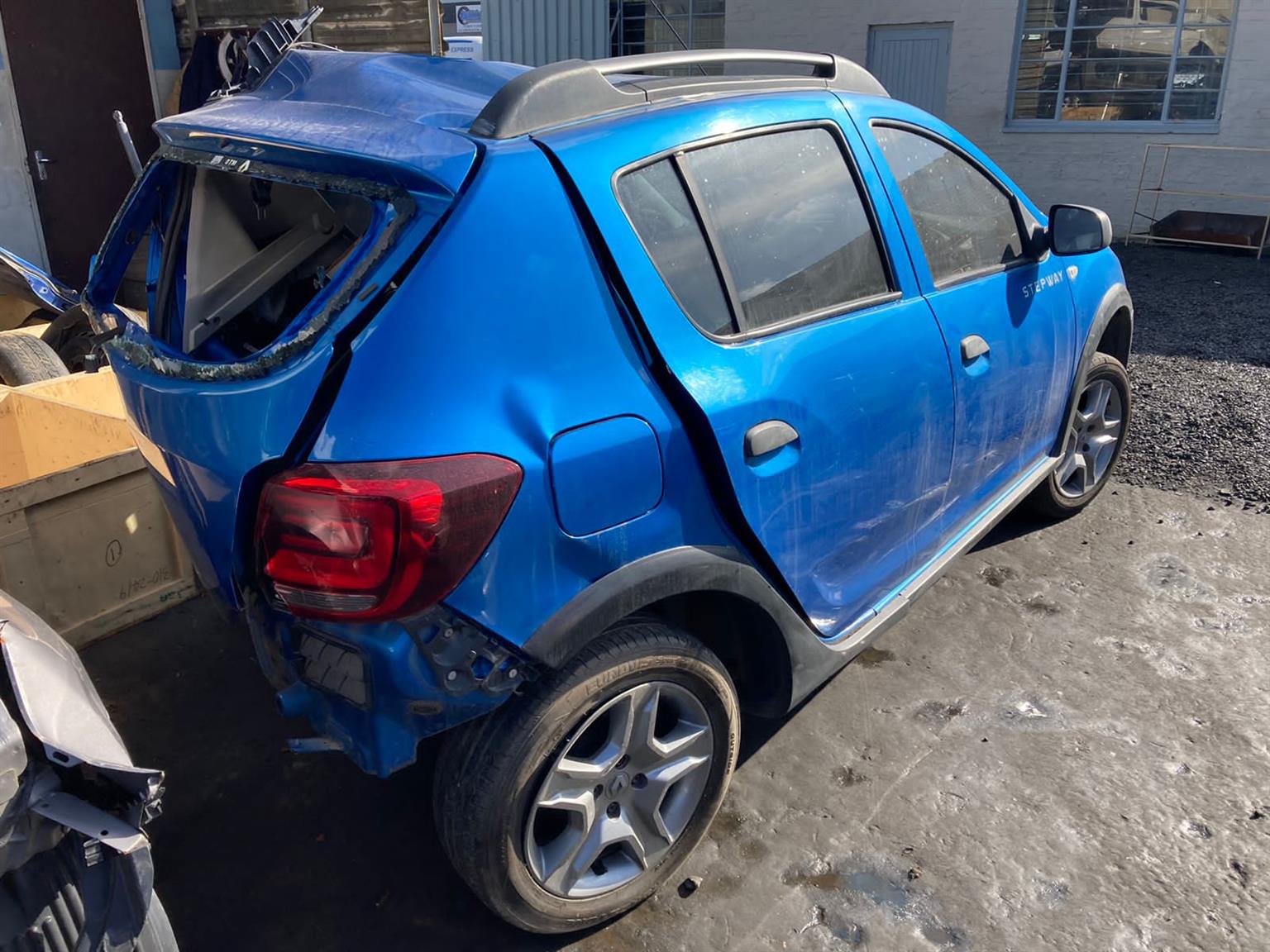 RENAULT SANDERO 900T #H4BA SPARES - Private Seller RENAULT SANDERO 900T #H4BA SPARES - Private Seller