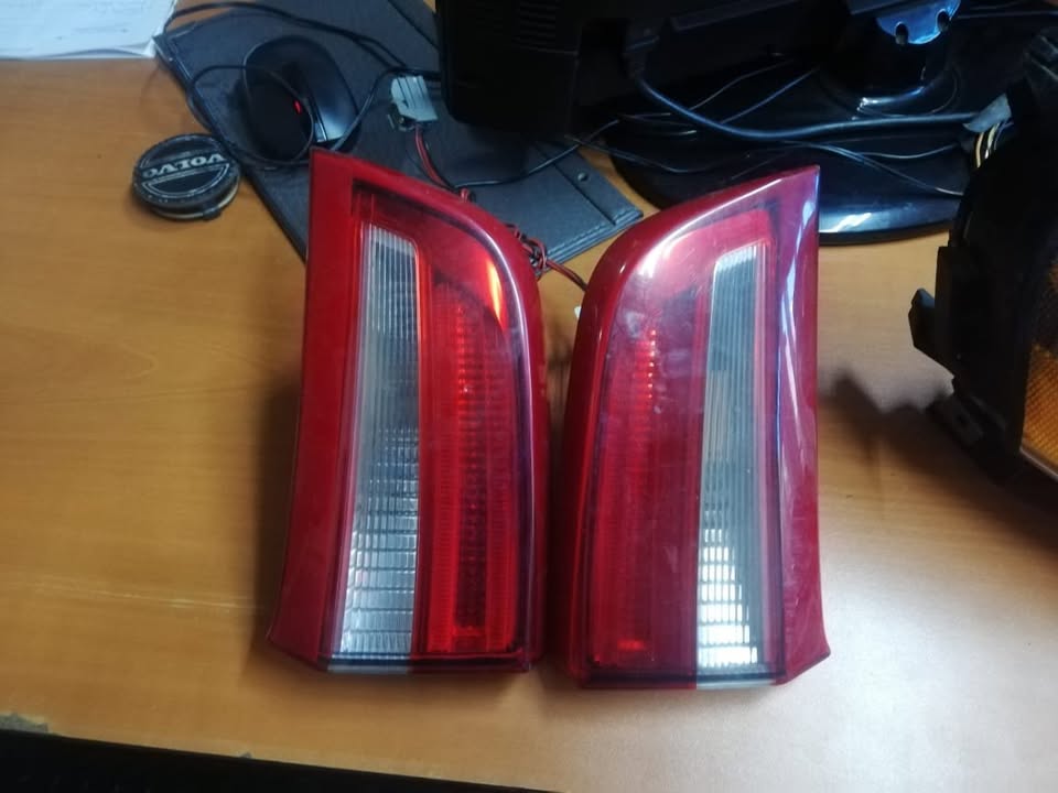 OEM Inner Rear Light Pair For VOLVO S60 2012 - Private Seller OEM Inner Rear Light Pair For VOLVO S60 2012 - Private Seller