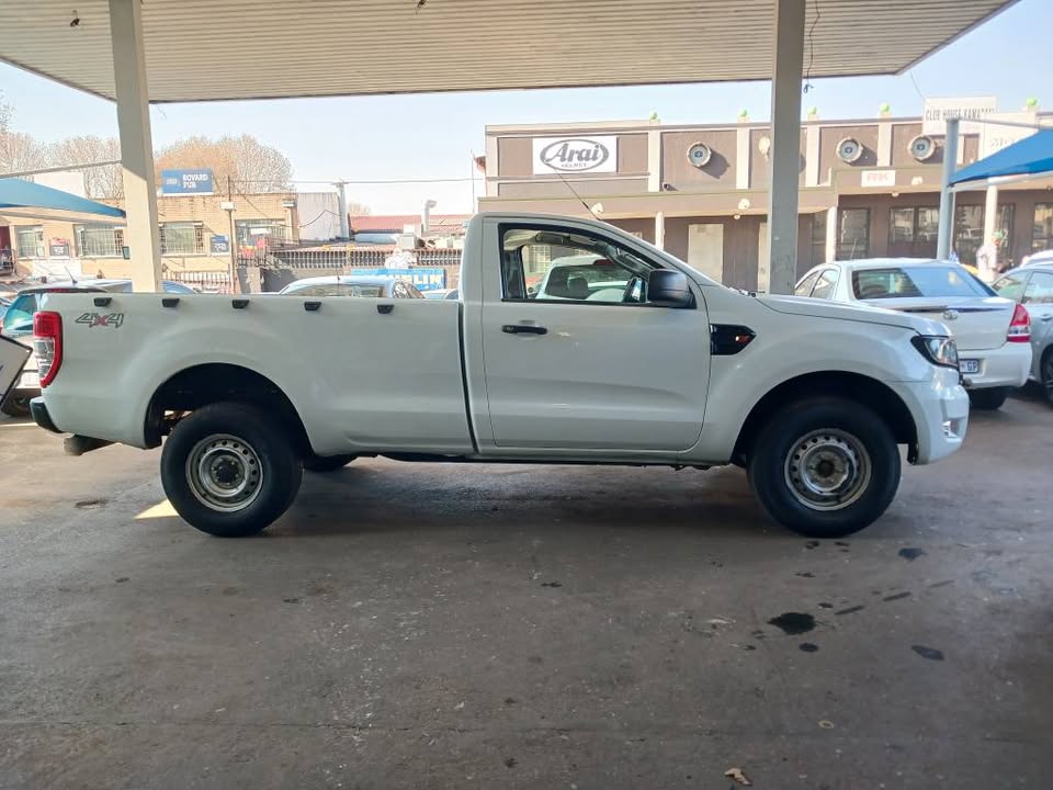 2015 FORD RANGER 2.2 4X4 S/C Transmission: Manual  Mileage: 171000km Fueltype: Diesel White