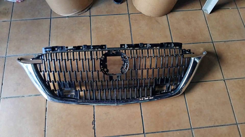 MAZDA CX 60 MAIN GRILL (2024-2025) VERY CLEAN - Private Seller MAZDA CX 60 MAIN GRILL (2024-2025) VERY CLEAN - Private Seller