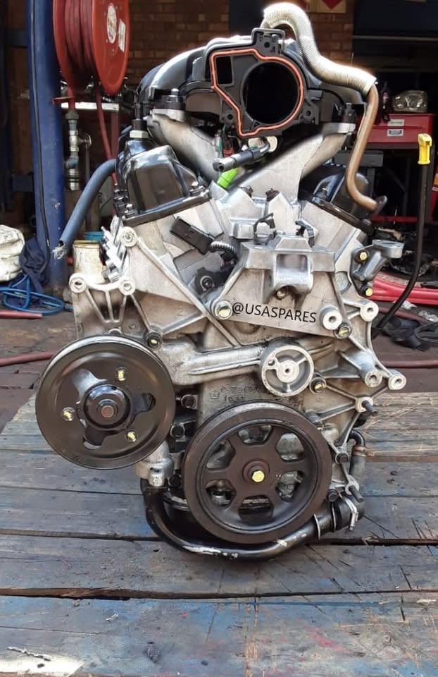 CHRYSLER GRAND VOYAGER 3.3 ENGINE FOR SALE - (HEAD, BLOCK AND SUMP) - Private Seller