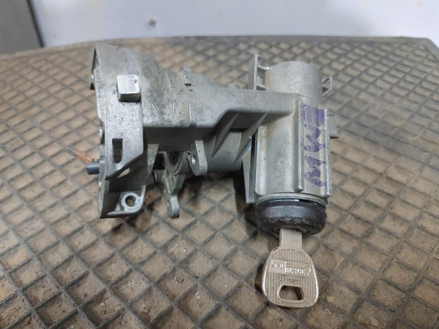 Used BMW E36 Z3 2.8I M52 MANUAL 1998 MODEL IGNITION LOCK-SET