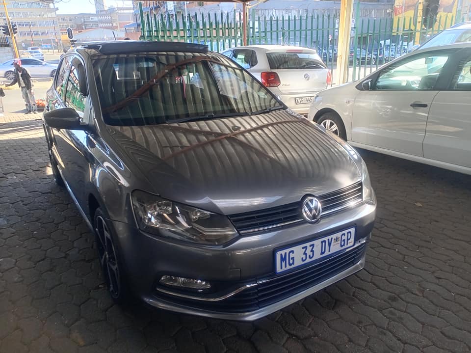 Volkwogen Polo6 1.2 Tsi Comfortline Manual petrol  2016 Grey Sunroof