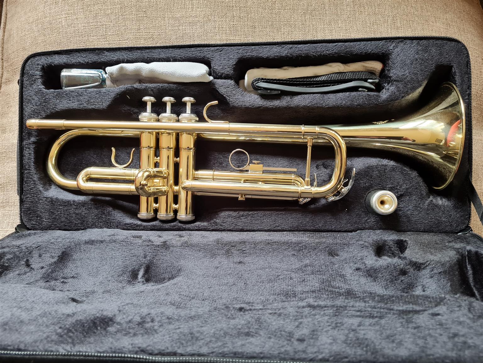 Sell trumpet outlet near me