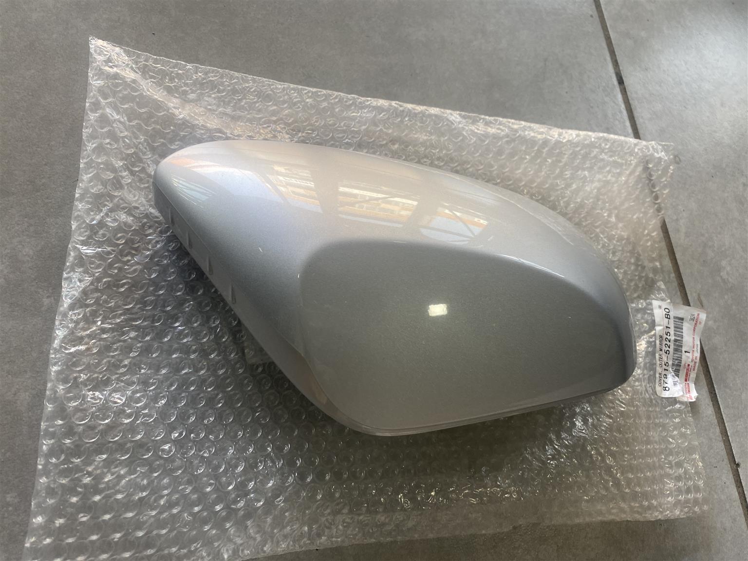 2024 TOYOTA COROLLA MIRROR COVER RIGHT SIDE FOR SALE. BRAND NEW - Private Seller