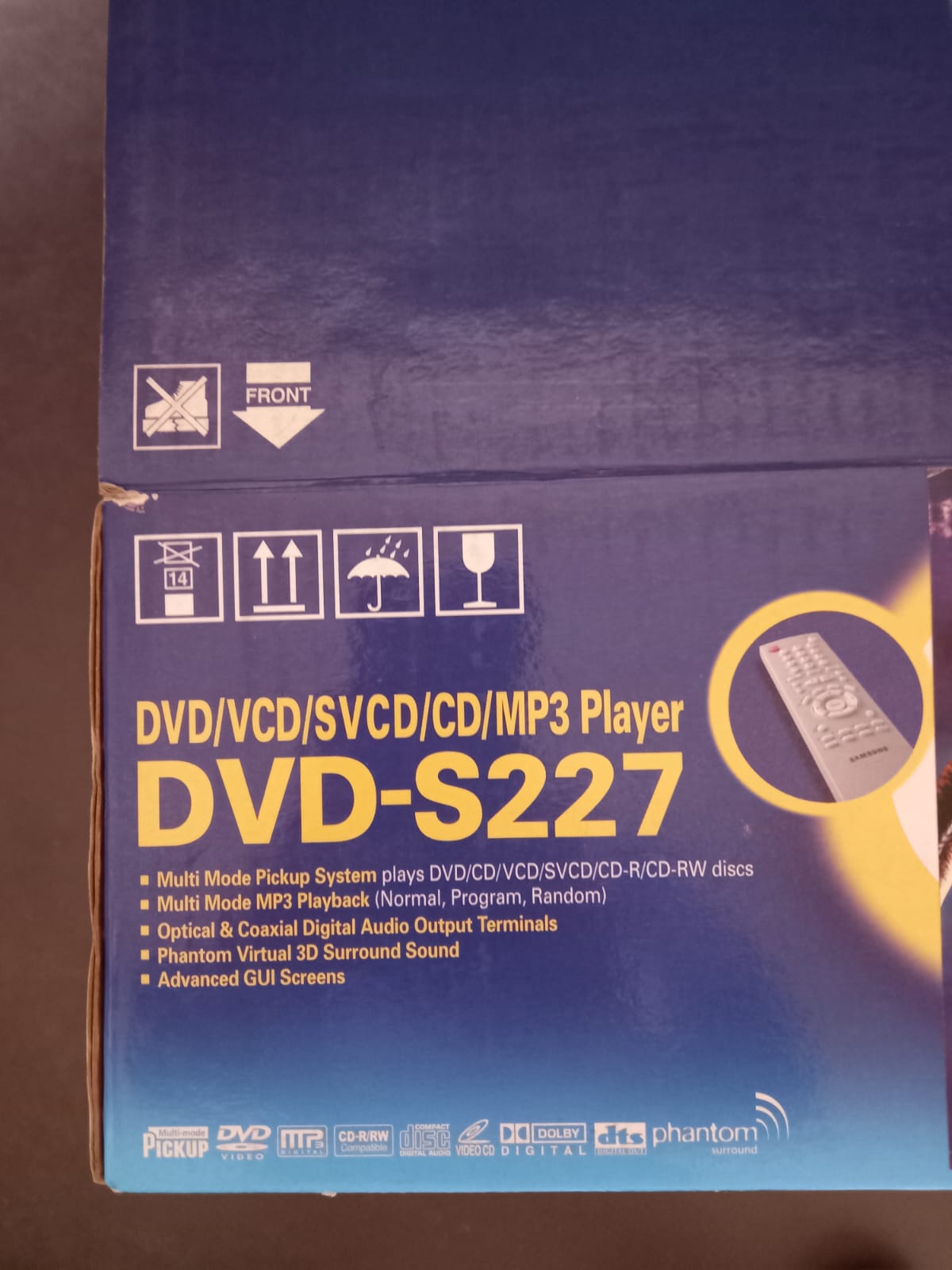 SAMSUNG S227.
DVD/CD/MP3 PLAYER