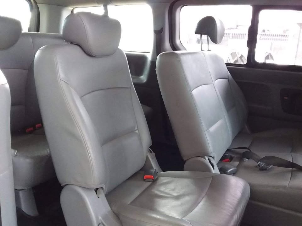 2015 Hyundai H-1 9-seater automatic 2015