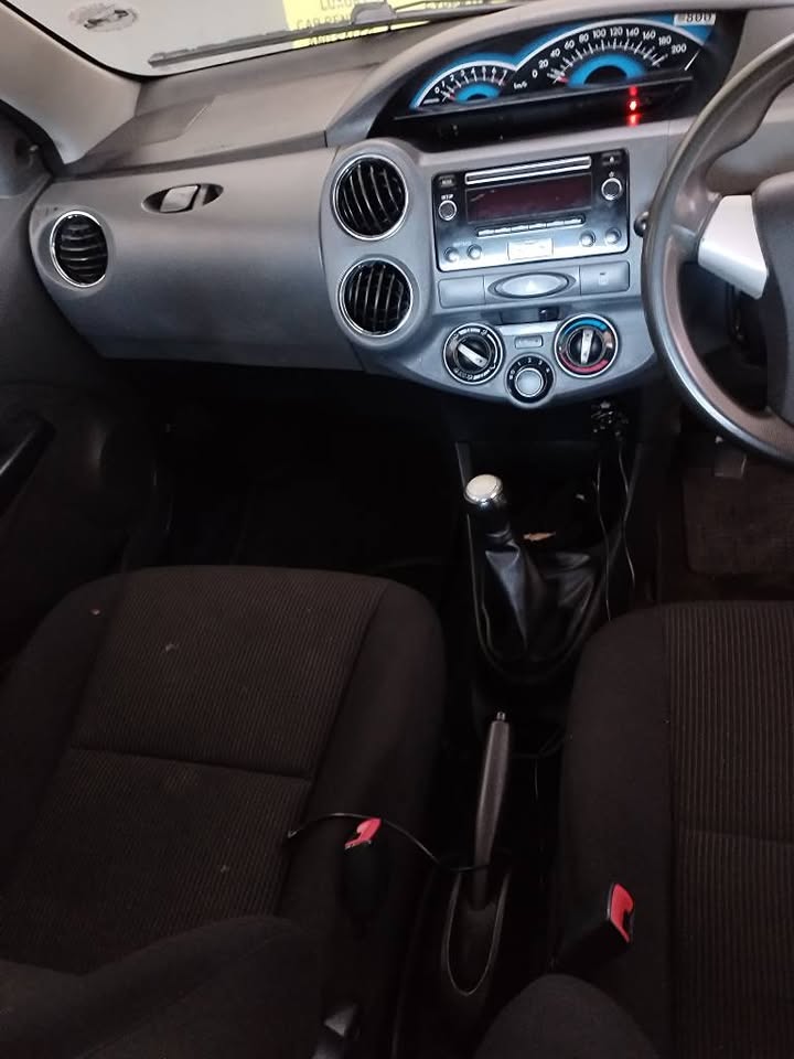 2017 TOYOTA ETIOS 1.5 SPRINT SEDAN MANUAL