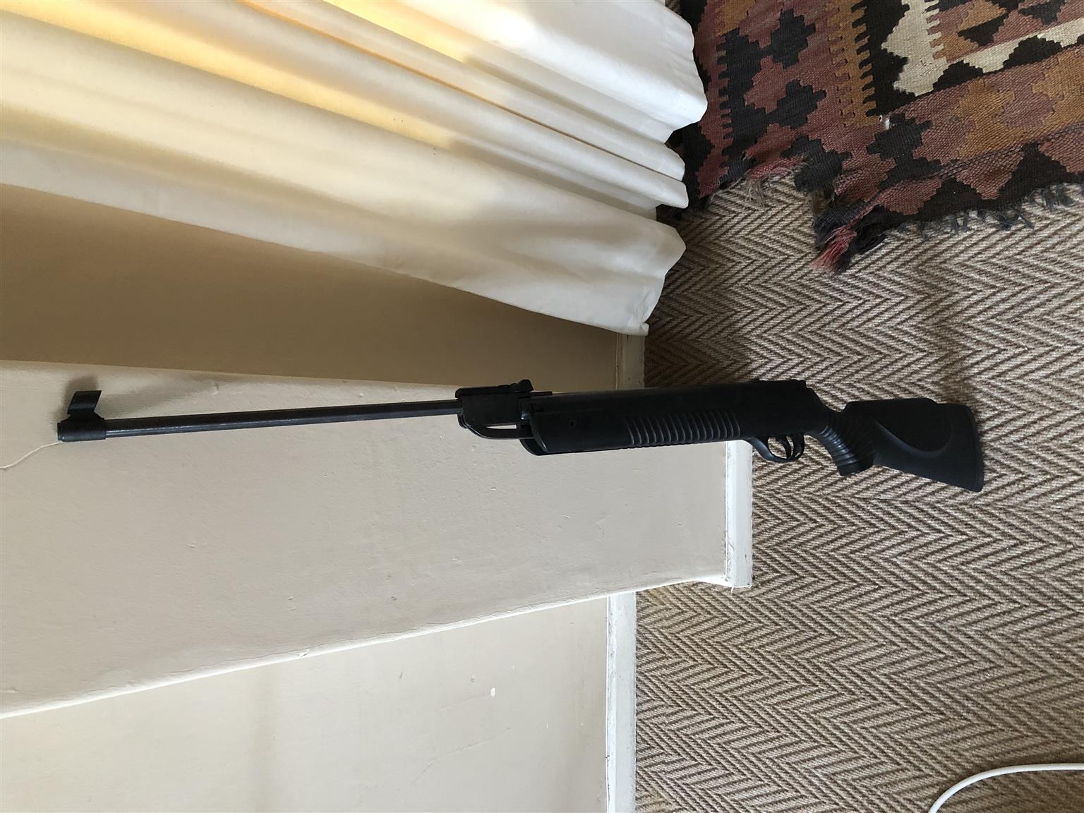 Hanson Mob 80 air rifle as new with pellets