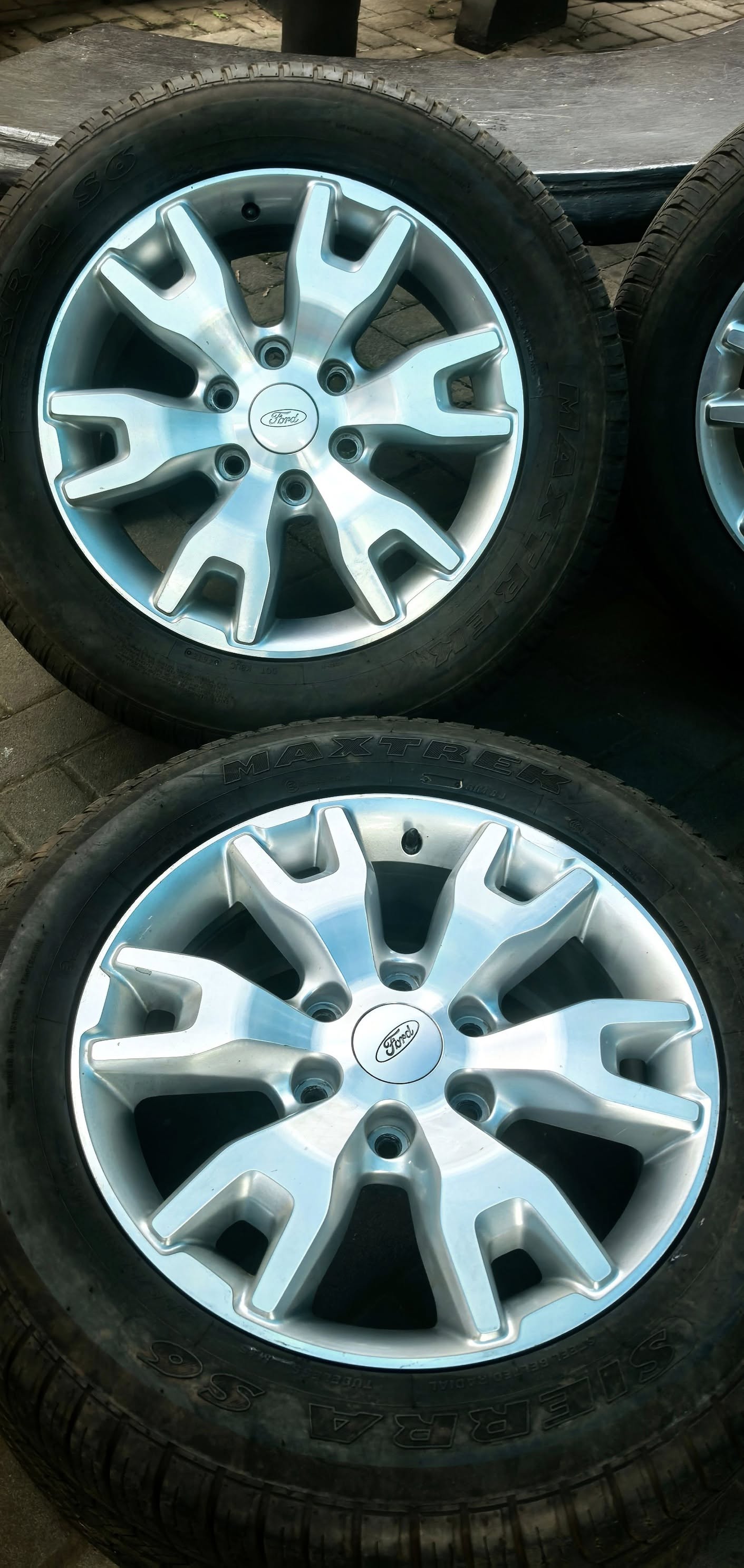 255/55R18 Ford Ranger Rims and Tyres (WILDTRACK) - Private Seller 255/55R18 Ford Ranger Rims and Tyres (WILDTRACK) - Private Seller