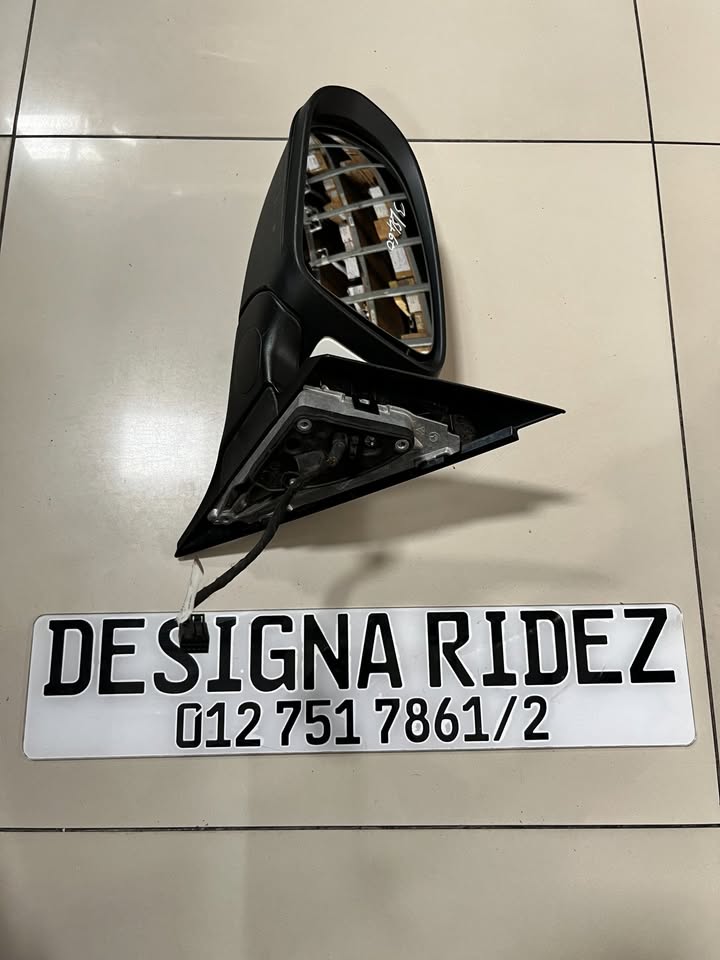 LEXUS 3LS460 FRONT LEFT MIRROR AVAILABLE. - Private Seller LEXUS 3LS460 FRONT LEFT MIRROR AVAILABLE. - Private Seller