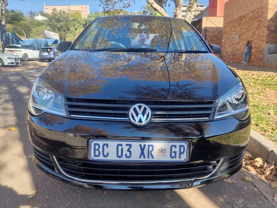 2011 Polo Vivo 1.4 hatchback