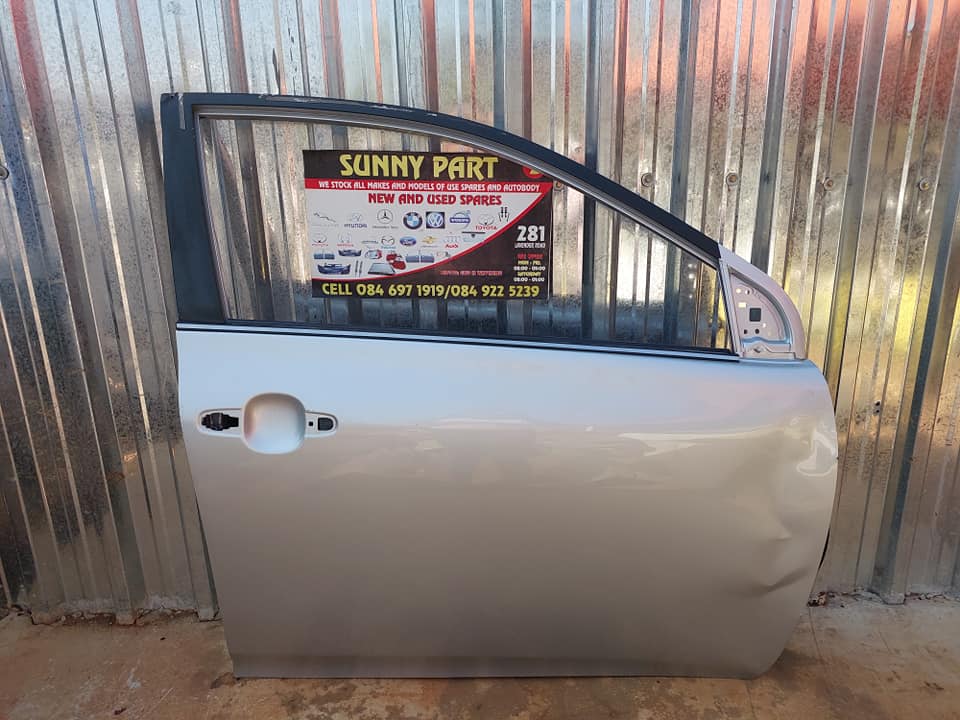 Toyota Quest/Professional Door - Private Seller Toyota Quest/Professional Door - Private Seller