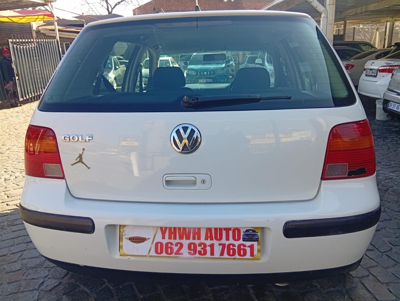 2004 Volkswagen Golf 4 1.6 Trendline ManualHatch Cloth Seats Good Orde