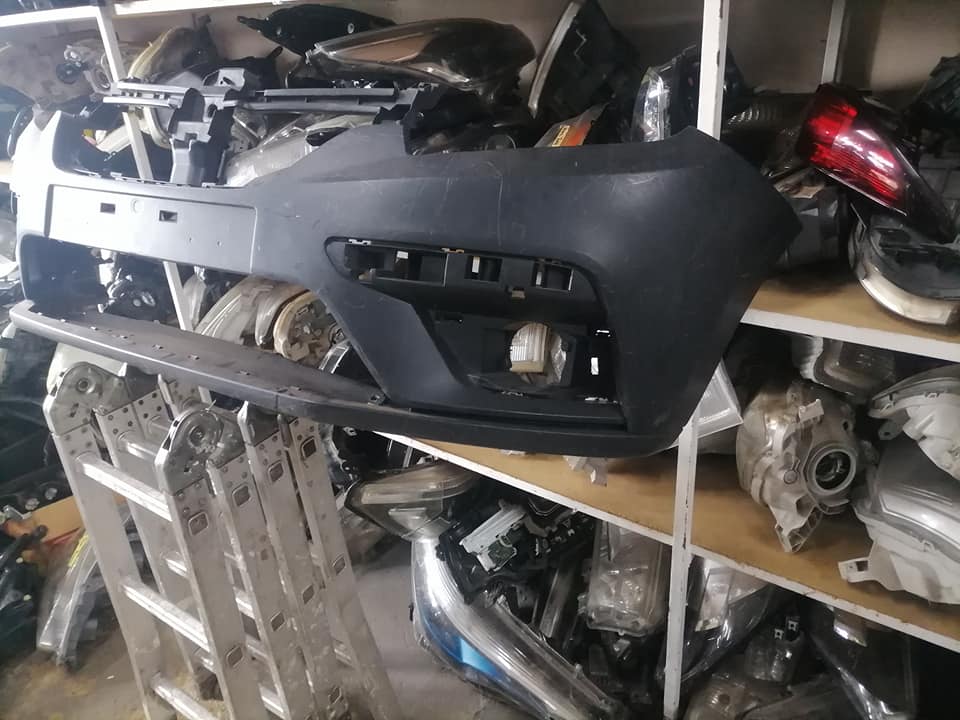 Renault Sandero black bumper DM or contact number in the description for assistance. - Private Seller Renault Sandero black bumper DM or contact number in the description for assistance. - Private Seller