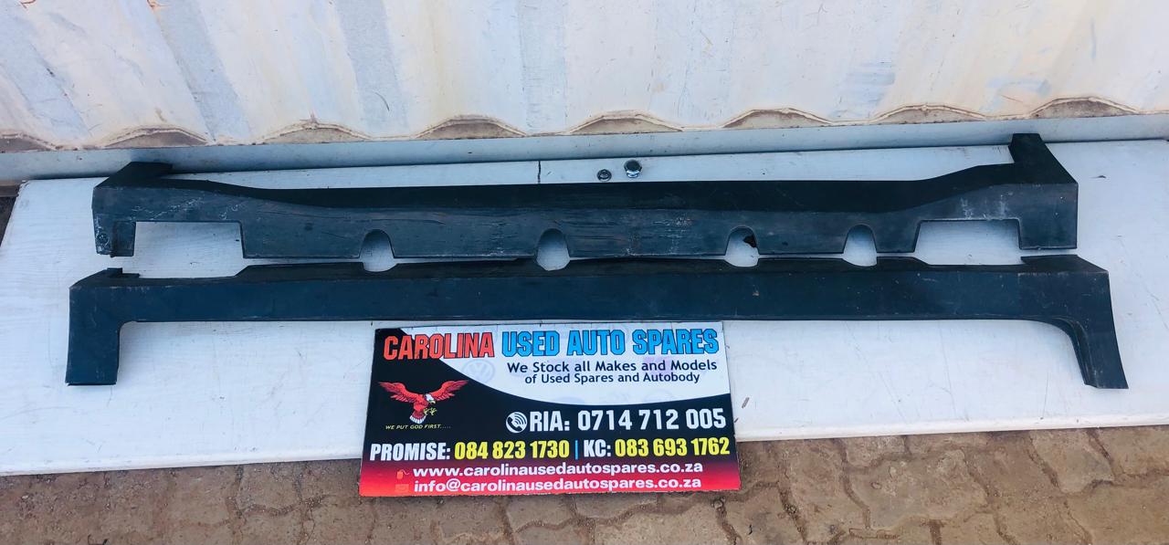 Kia Sonet left and right side skirt (2021-2024) - Private Seller Kia Sonet left and right side skirt (2021-2024) - Private Seller