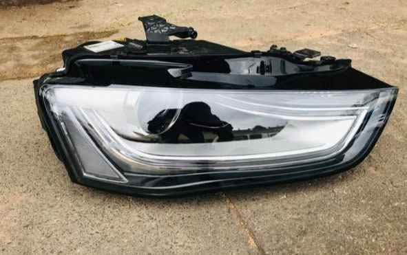 Audi A4 B8 Xenon Headlight Rightside. - Private Seller Audi A4 B8 Xenon Headlight Rightside. - Private Seller