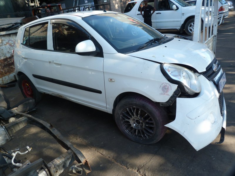 Kia Picanto 1.1 Manual White - 2009 SPARESBOYZ STRIPPING FOR SPARES - Private Seller Kia Picanto 1.1 Manual White - 2009 SPARESBOYZ STRIPPING FOR SPARES - Private Seller