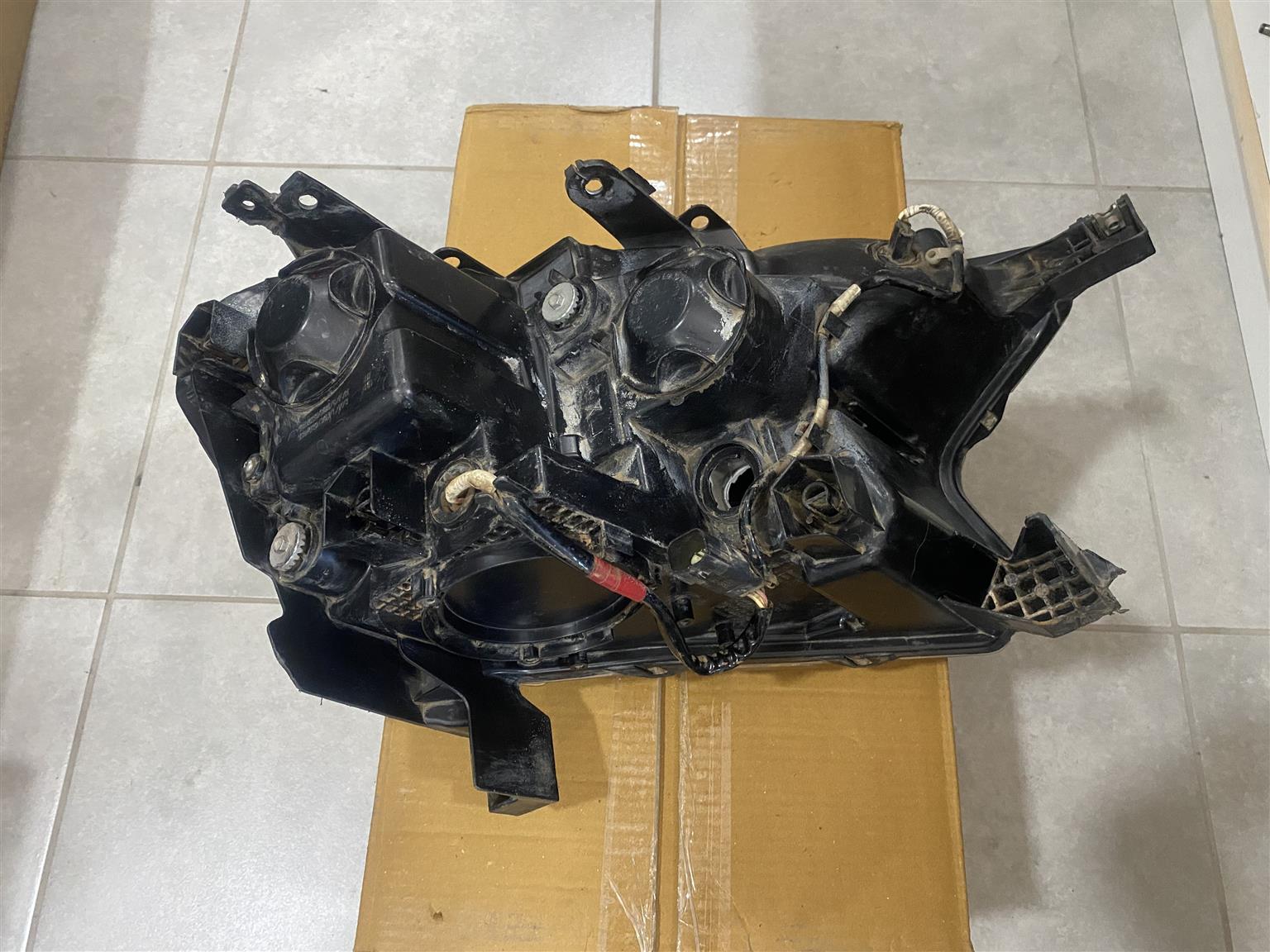 2019 FORD RANGER T7/T8 HEADLIGHT LEFT SIDE FOR SALE - Private Seller