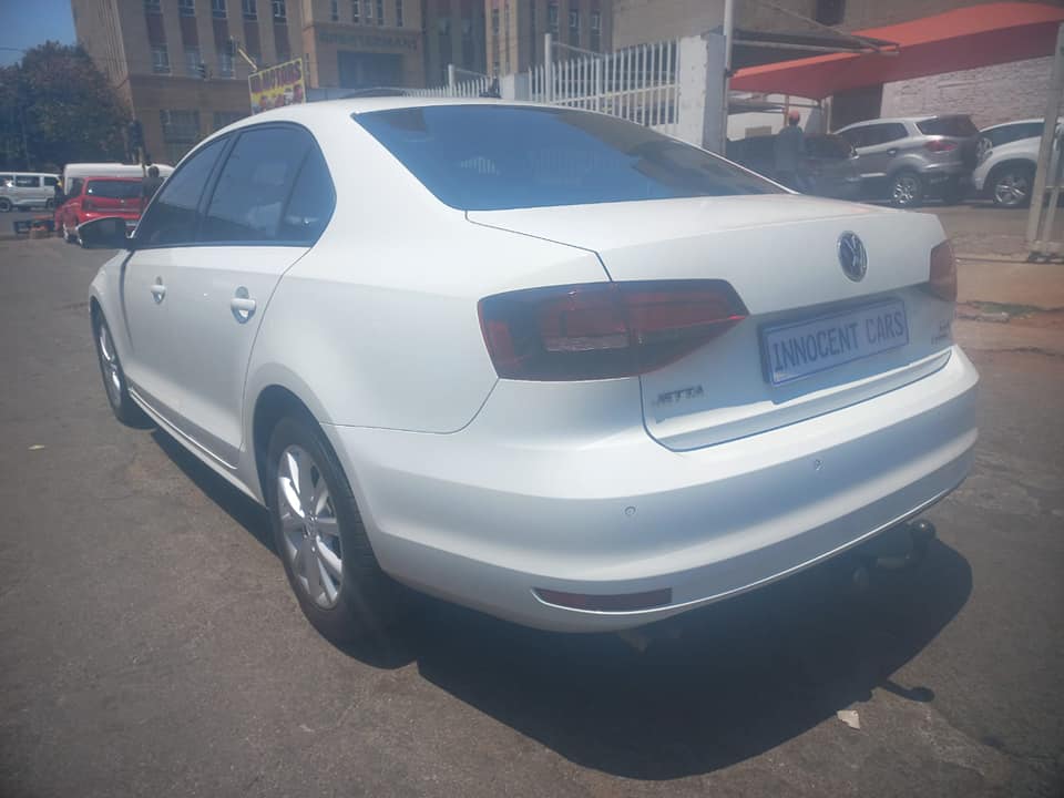 2015 VW JETTA 7 TSI BLUEMOTION SEDAN, 1.4 ENGINE, WHITE COLOUR