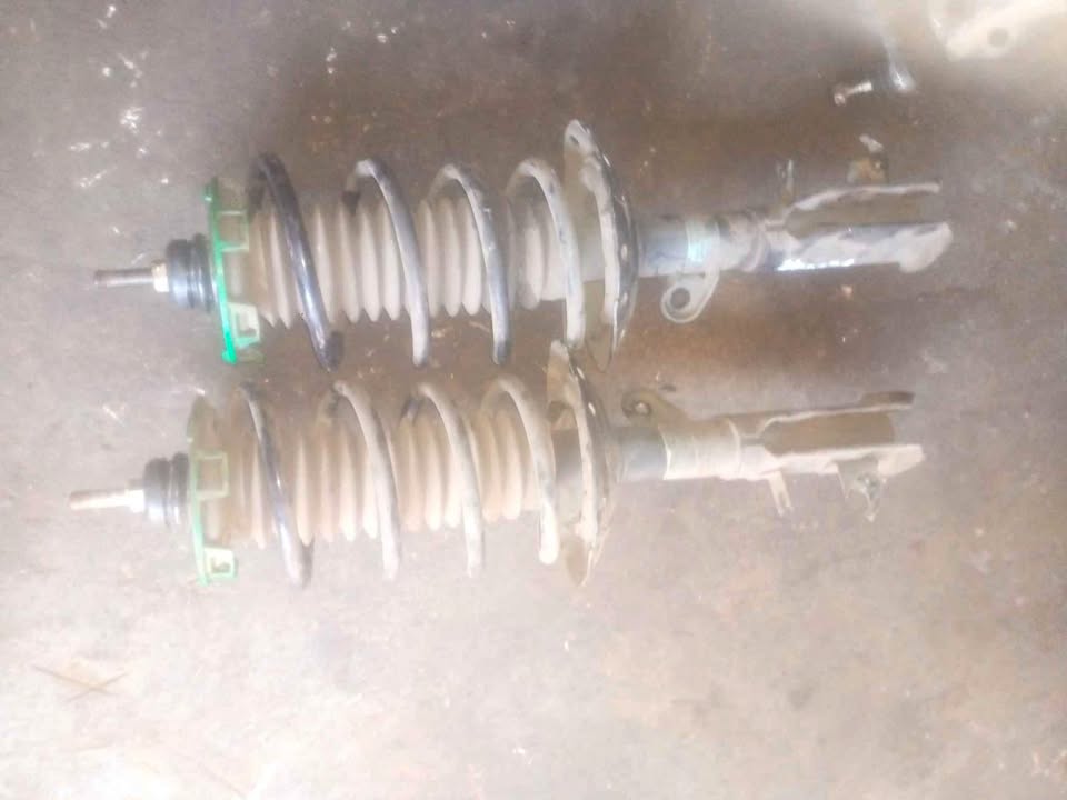 Honda Amaze both side shocks - Private Seller Honda Amaze both side shocks - Private Seller