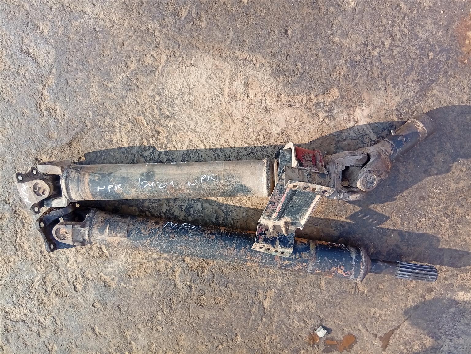 Front and rear  propeller shaft Isuzu elf  npr 1995 KC-NKR66EA 8970355842 - Private Seller