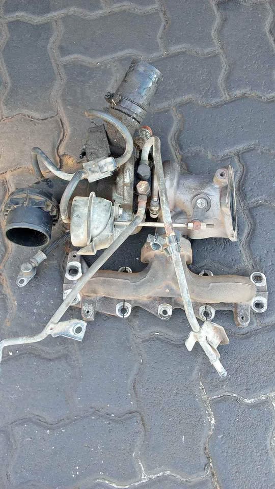 Volvo S60 drive Turbocharger complete with exhaust manifold - Private Seller Volvo S60 drive Turbocharger complete with exhaust manifold - Private Seller