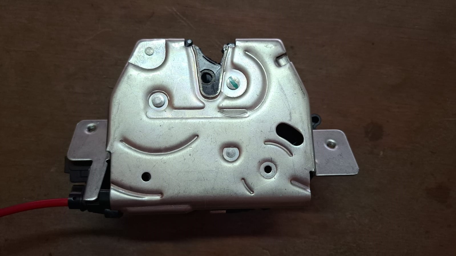 Mercedes W164 ML320 ML350 ML400 ML500 ML63 Boot Lock - For Sale