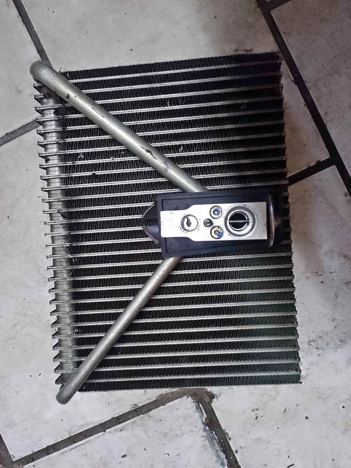 VOLVO S60 2006 EVAPORATOR CORE AVAILABLE - Private Seller VOLVO S60 2006 EVAPORATOR CORE AVAILABLE - Private Seller