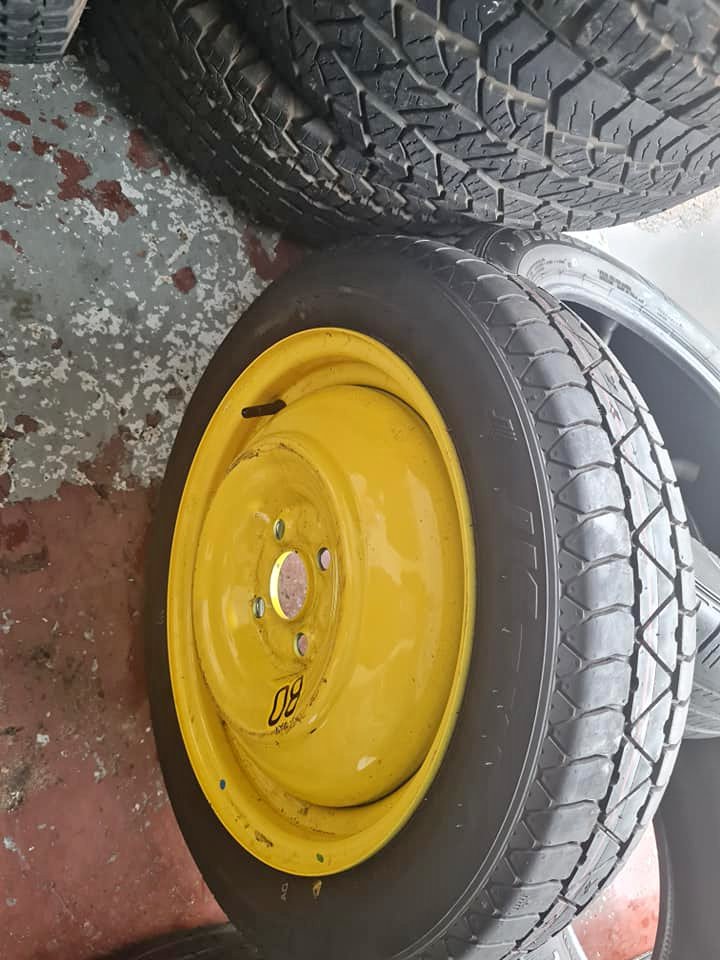 Toyota starlet original stardard marrie biscuit tyre 135/70/15 - Private Seller