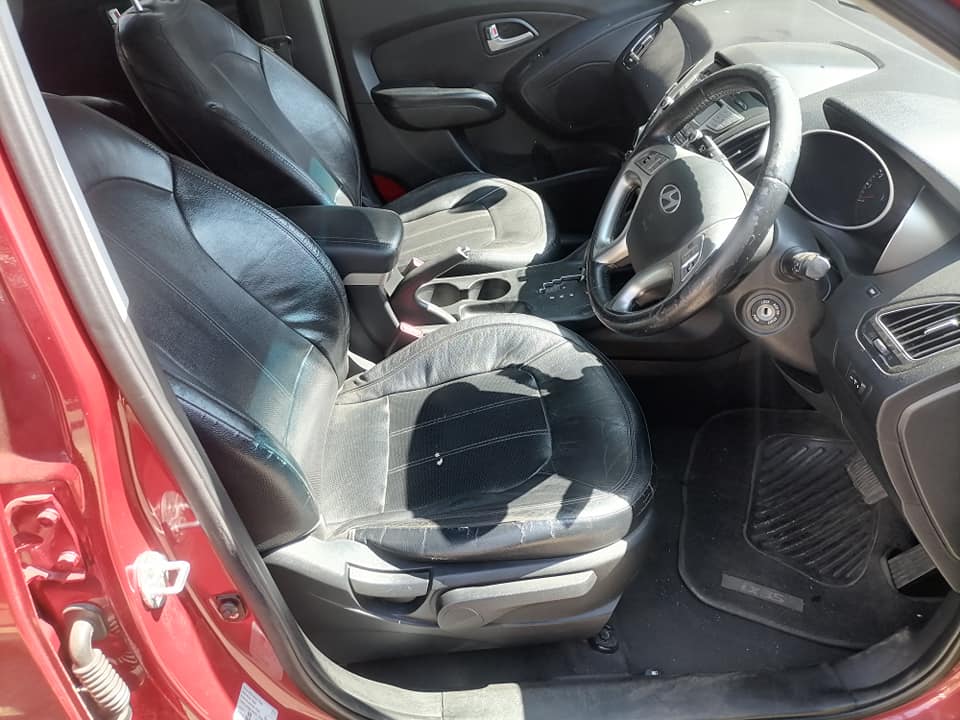 2014 Hyundai iX35 2.0 Automatic with a leather seat