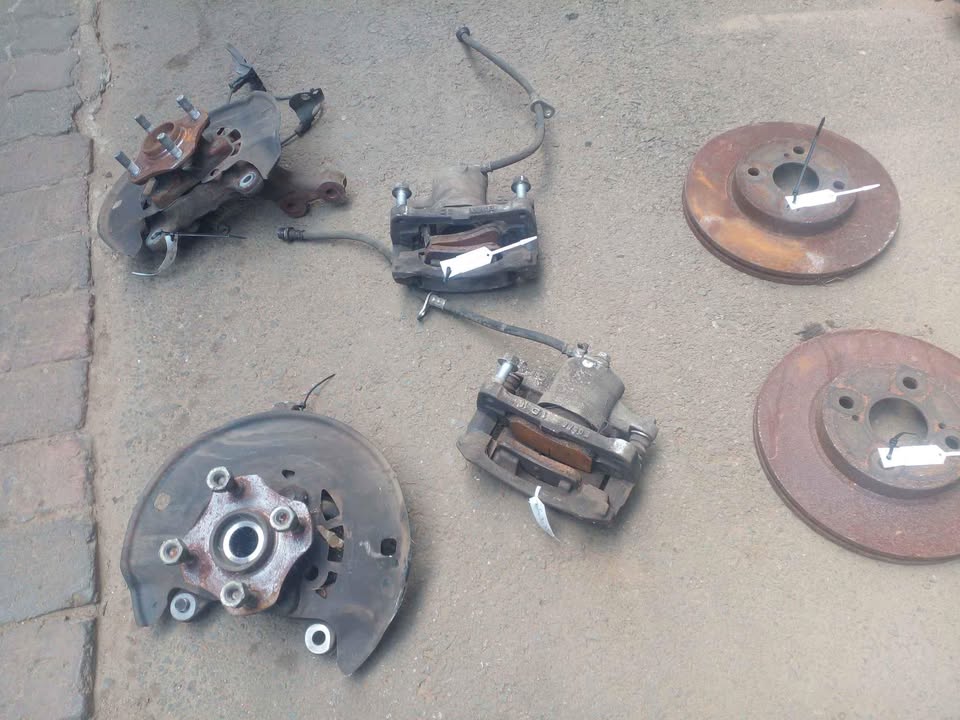 2015 Toyota Etios hub n stab,caliper and disc - Private Seller