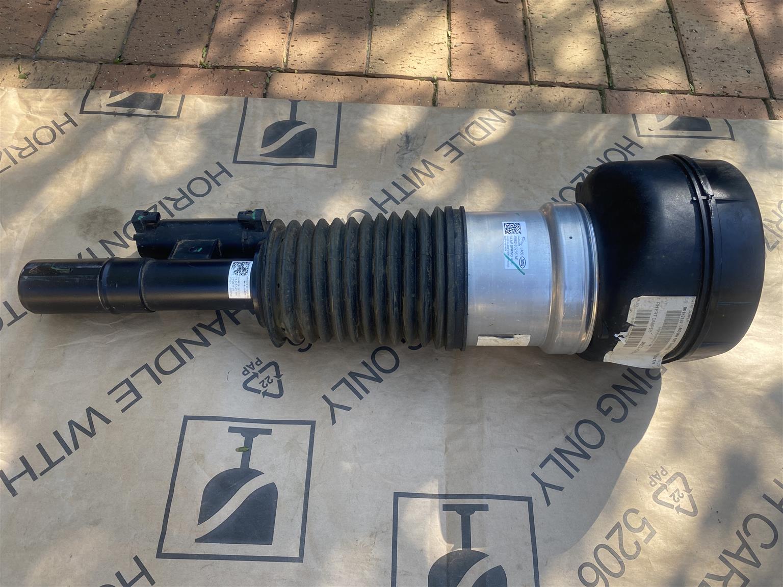 2024 RANGE ROVER P530 AIR SHOCK ABSORBER RIGHT FRONT FOR SALE