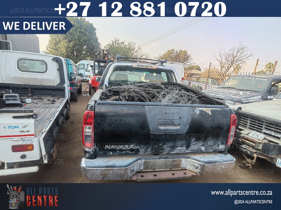 Nissan Navara D40 2007 diesel manual stripping for used spares and used parts