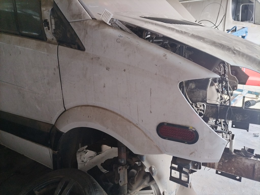 Mercedes Benz sprinter fenders (left and right) – second-hand body panels - Private Seller Mercedes Benz sprinter fenders (left and right) – second-hand body panels - Private Seller