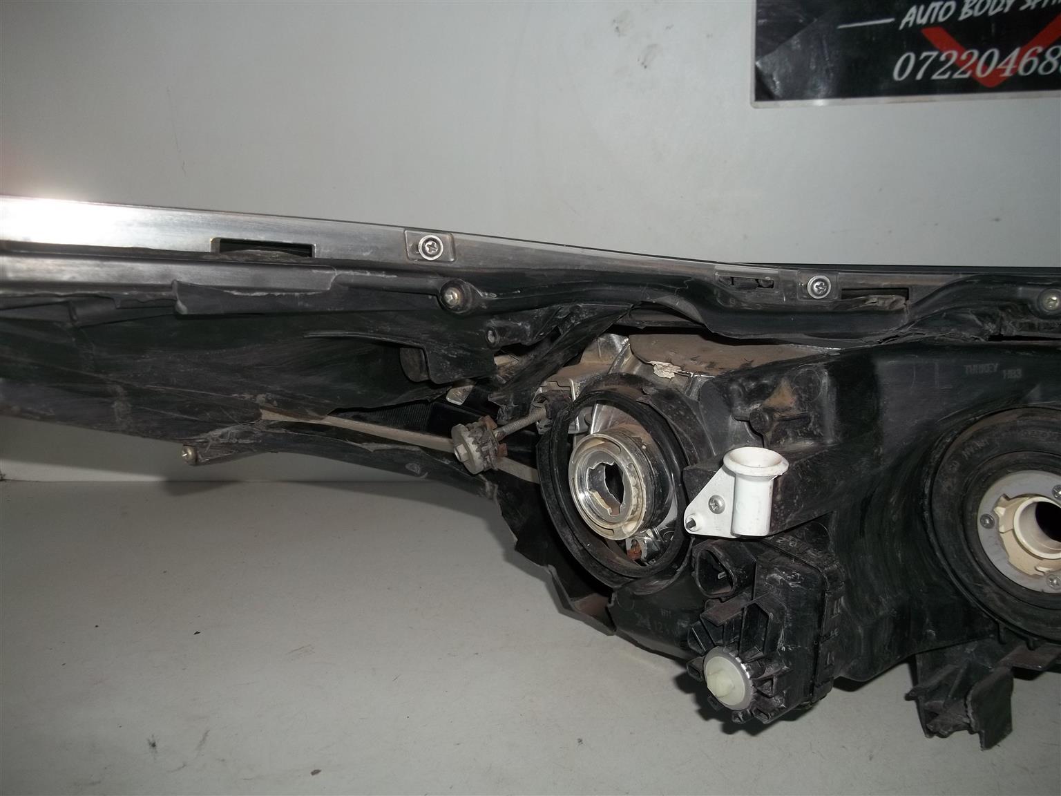 Toyota Corolla '14-'20 left headlight - Private Seller Toyota Corolla '14-'20 left headlight - Private Seller