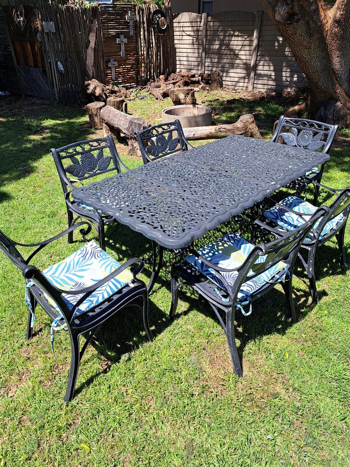 6 seater patio set very