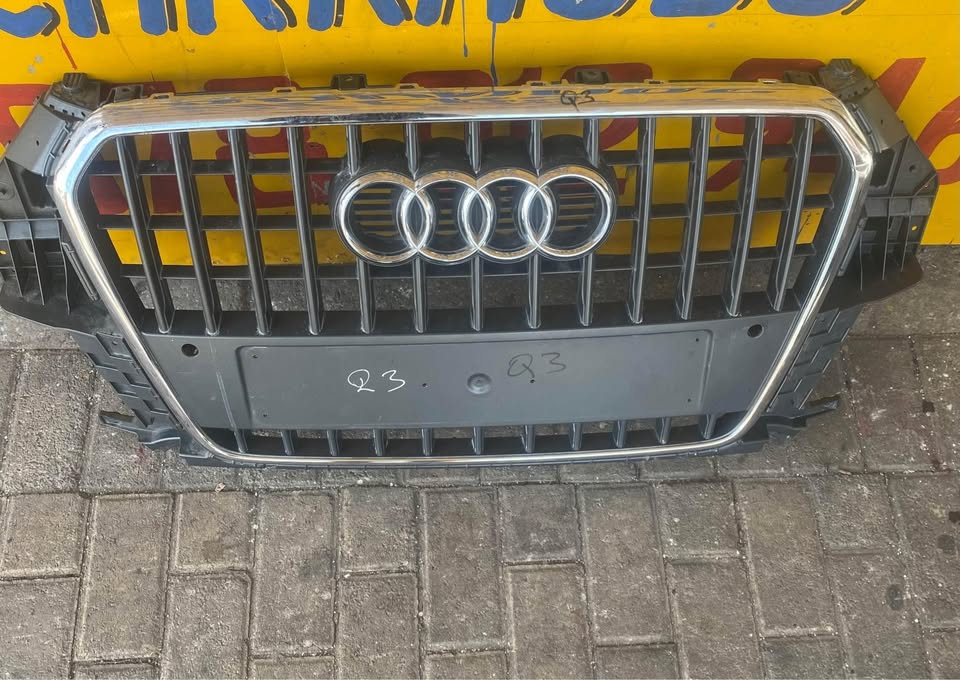 Genuine AUDI Q3 84B 8UB Radiator Grille Call Adress 528 govan mbeki avenue PE - Private Seller Genuine AUDI Q3 84B 8UB Radiator Grille Call Adress 528 govan mbeki avenue PE - Private Seller