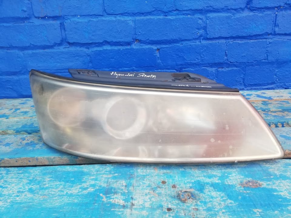 HYUNDAI SONATA 2006-2008 HEADLIGHT fFOR SALE - Private Seller