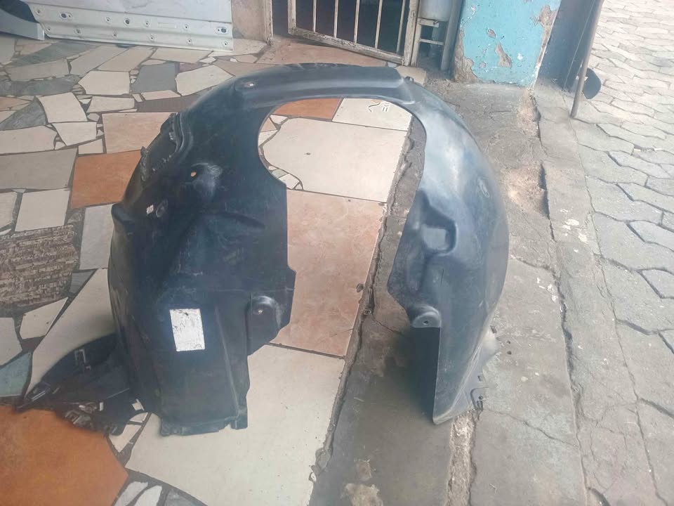 Audi Q2 leftside fender liner - Private Seller Audi Q2 leftside fender liner - Private Seller