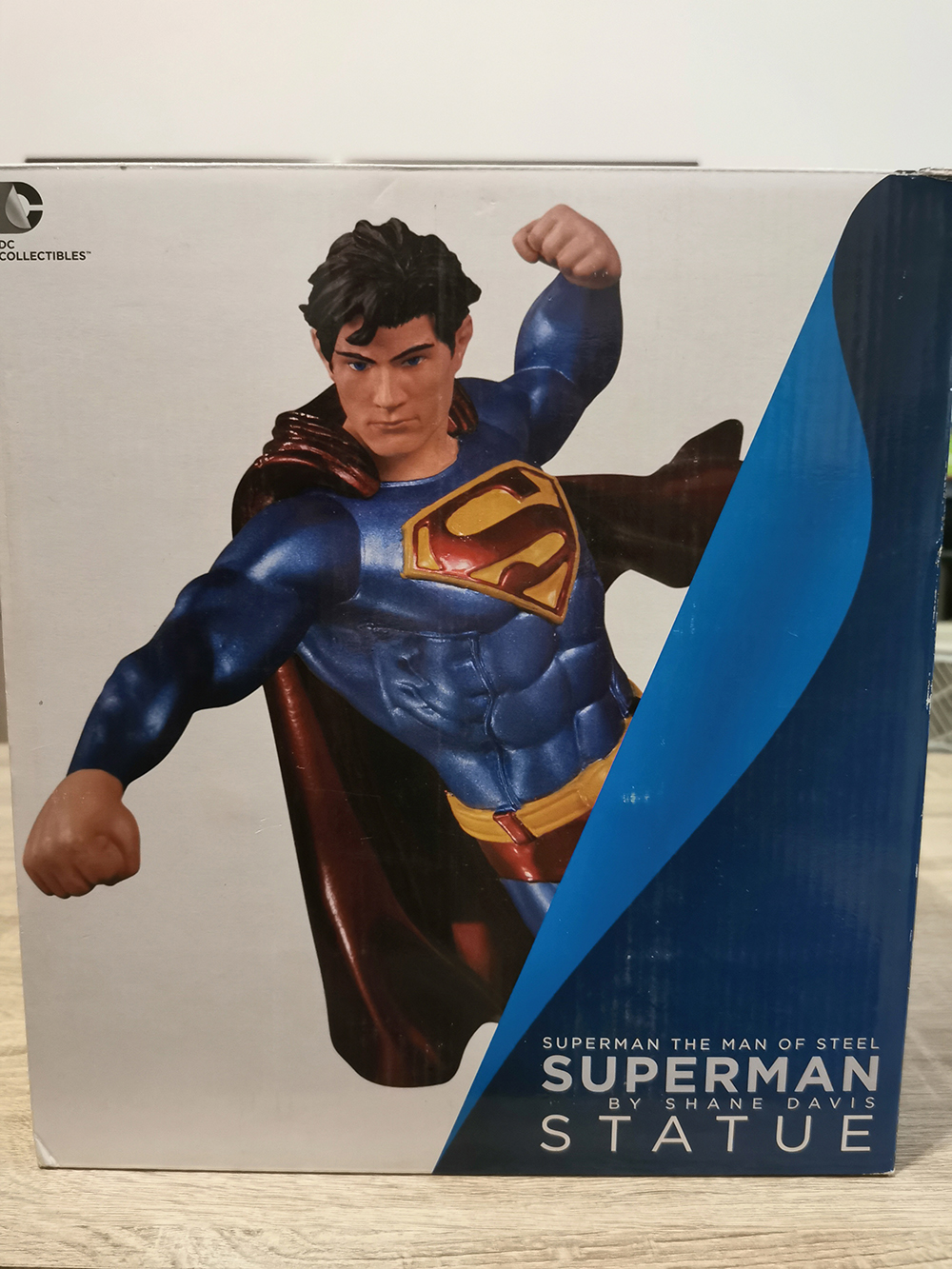 Superman DC Collectables Man Of Steel Statue (New In Box)