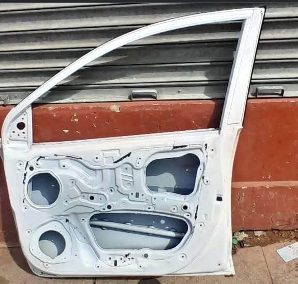 Hyundai i10 Frontdoor Rightside  Call or dm - Private Seller