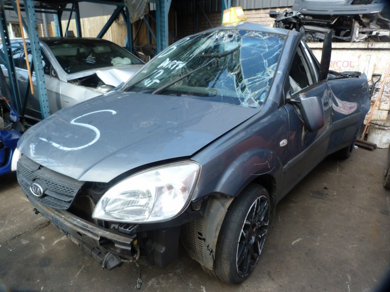 Kia Rio 1.4 High AT Charcoal - 2007 STRIPPING FOR SPARES - Private Seller Kia Rio 1.4 High AT Charcoal - 2007 STRIPPING FOR SPARES - Private Seller