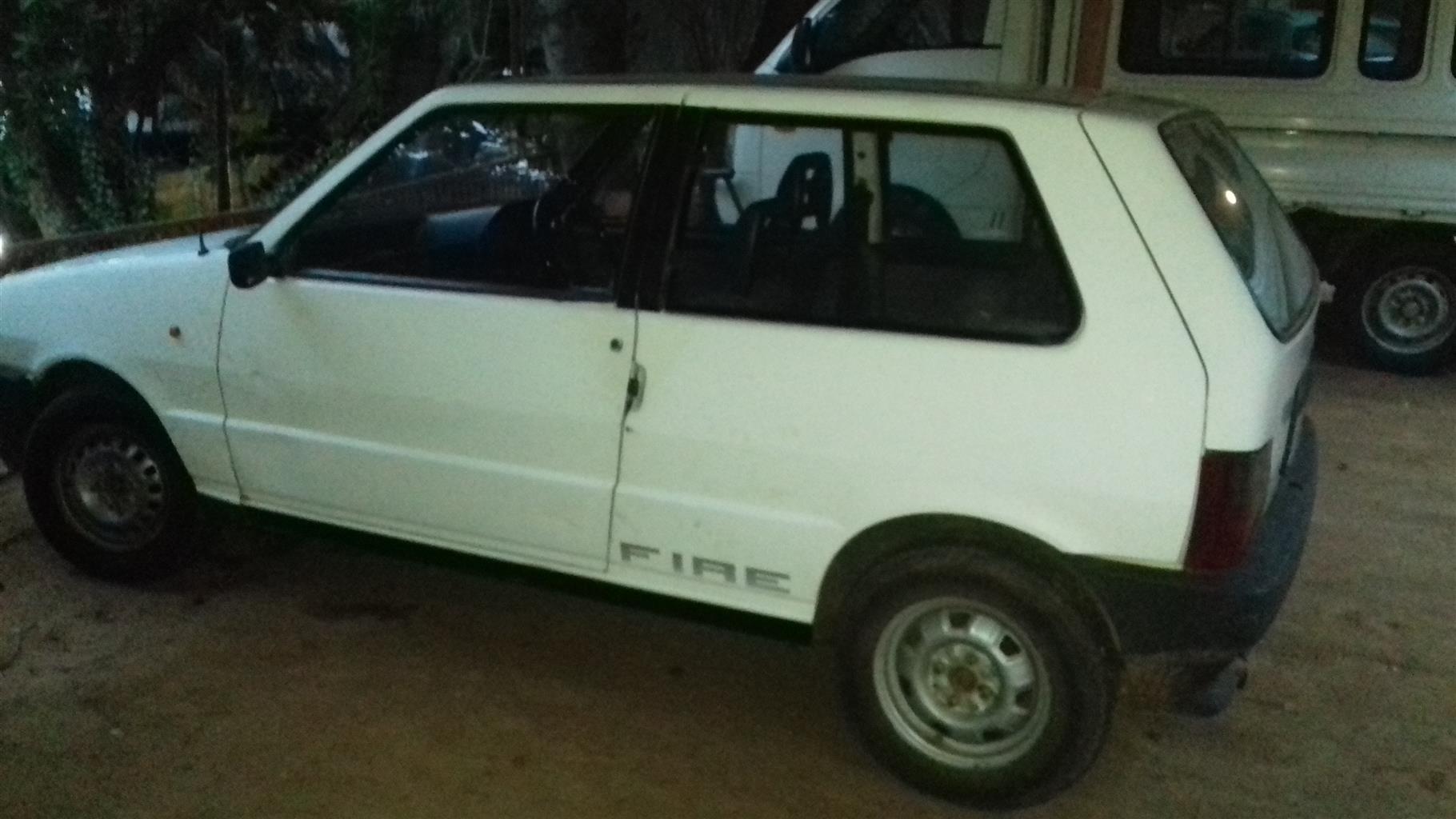 2000 Fiat Uno