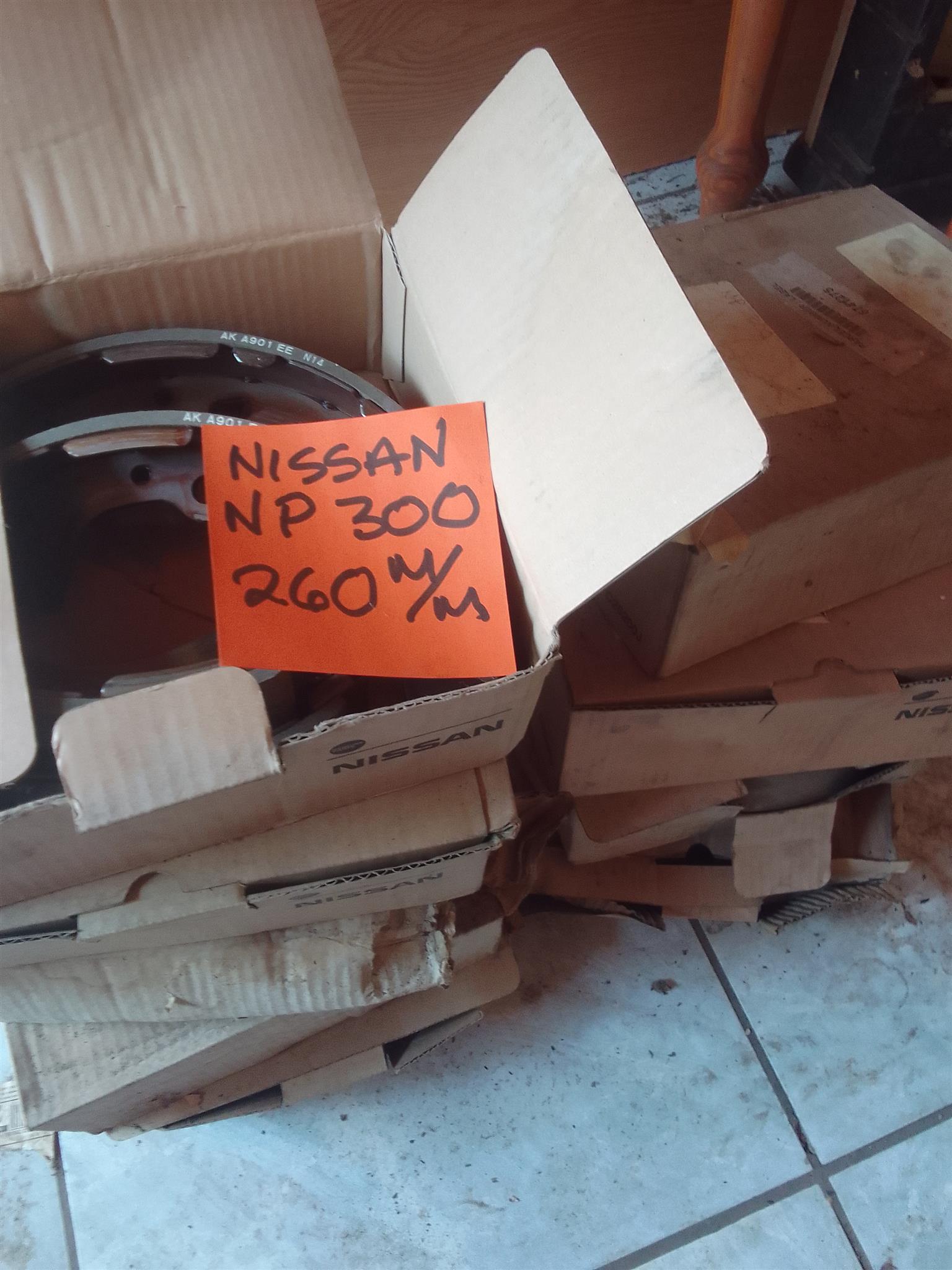 Nissan hardbody 2.7D brake shoes and starter motors